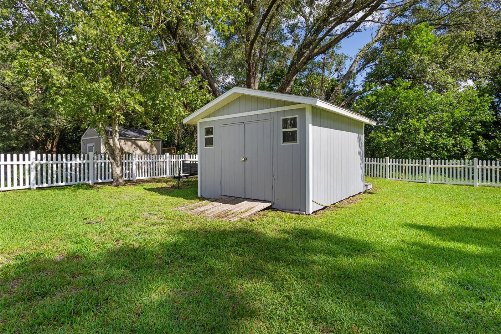 Image 50 of 61 For 423 Spring Hollow Boulevard