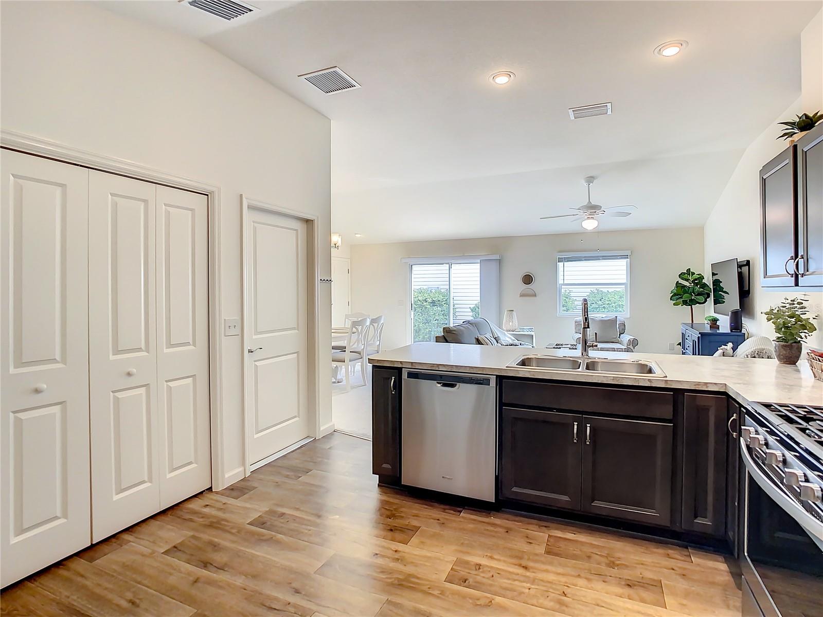 Image 22 of 39 For 2466 Soper Street