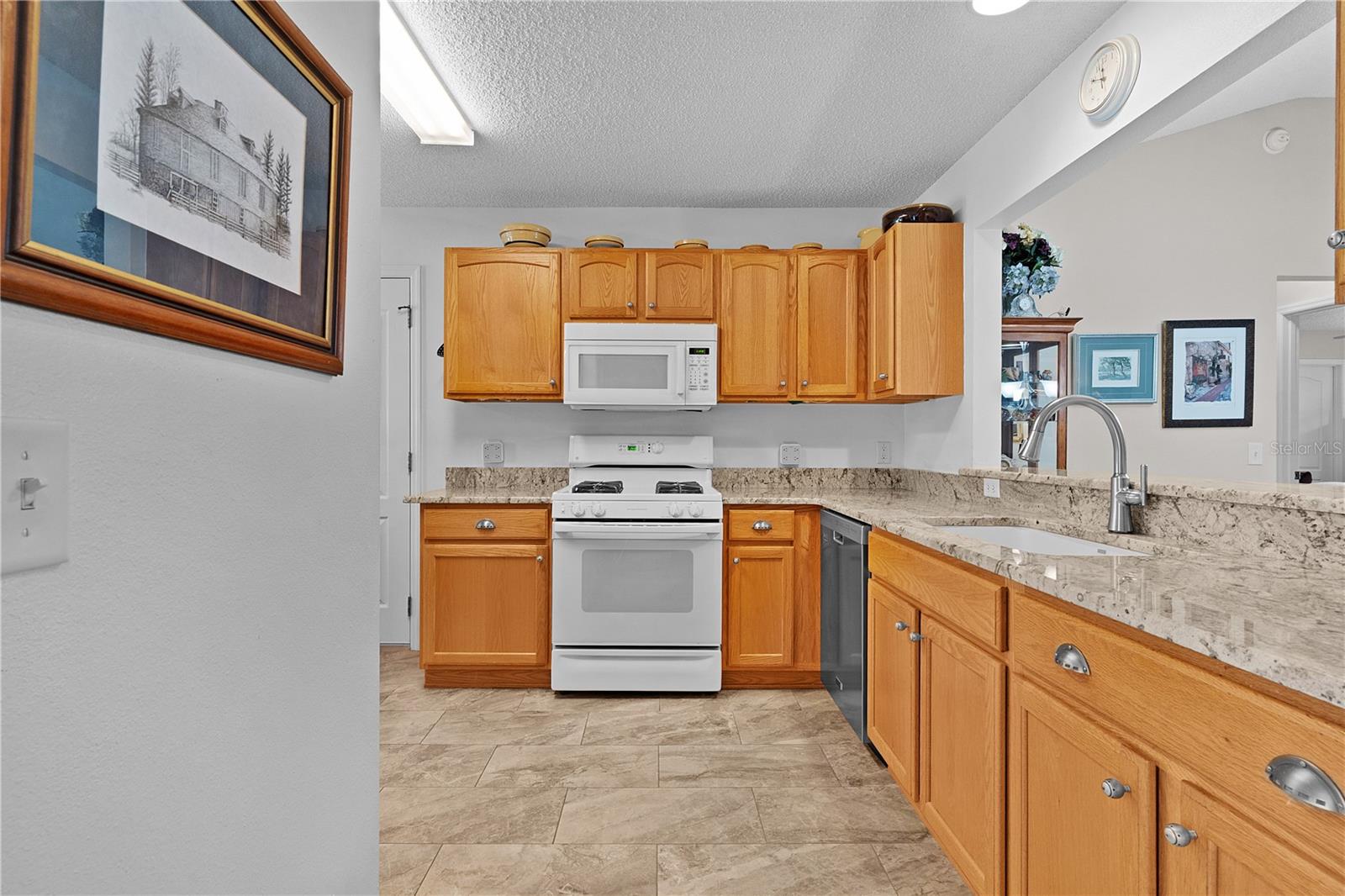 Image 8 of 40 For 17718 81st Wynstone Avenue