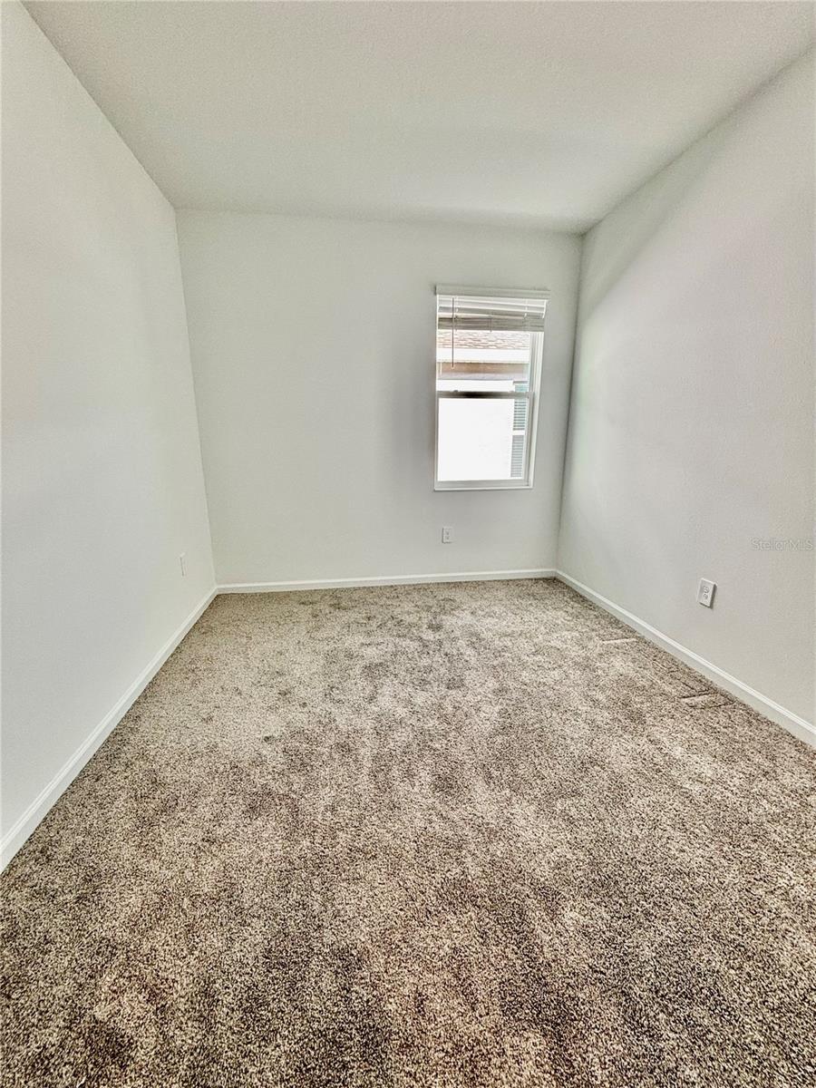 Image 10 of 19 For 4033 Ambrose Avenue