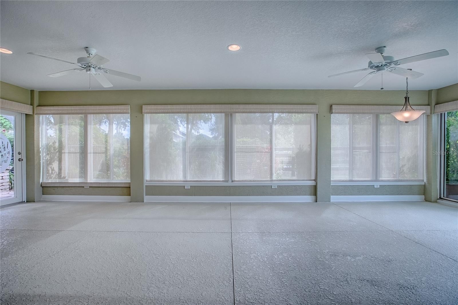 Listing photo id 45 for 527 Beville Place
