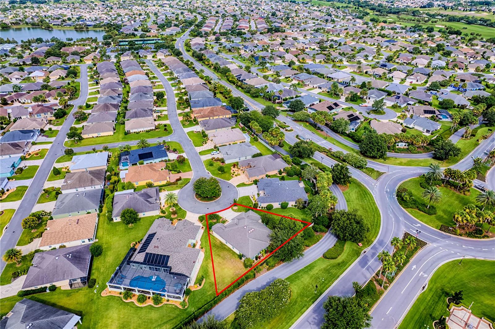 Listing photo id 69 for 527 Beville Place
