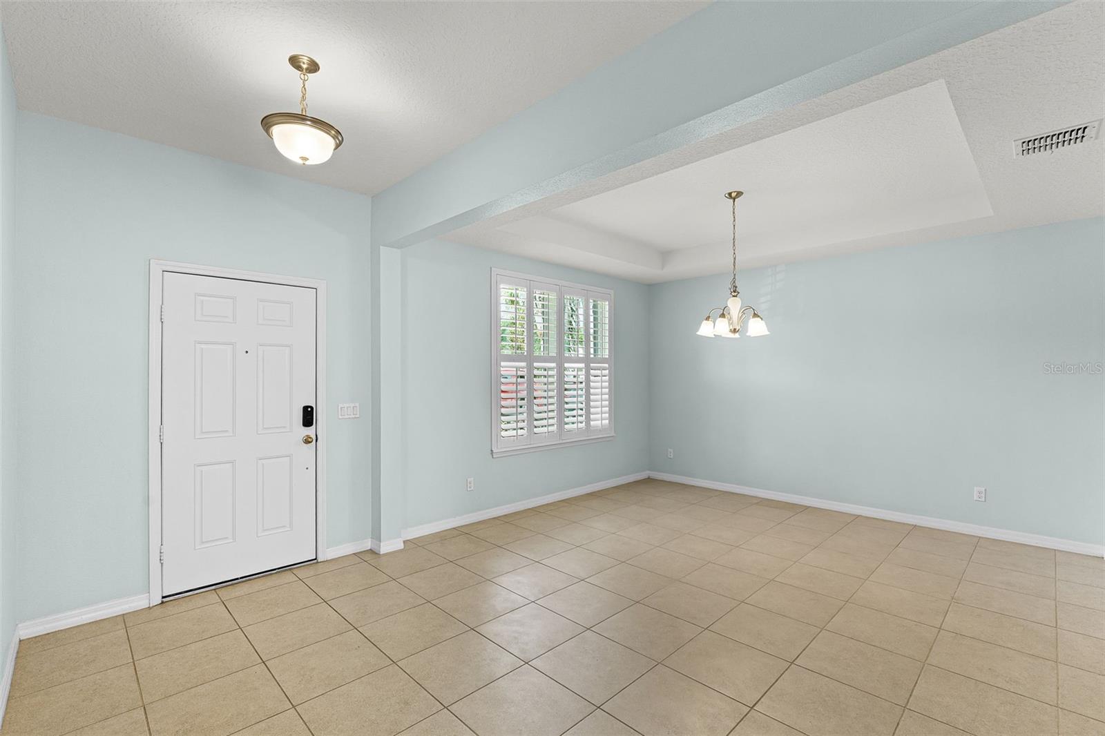Image 4 of 28 For 1452 Cabot Drive