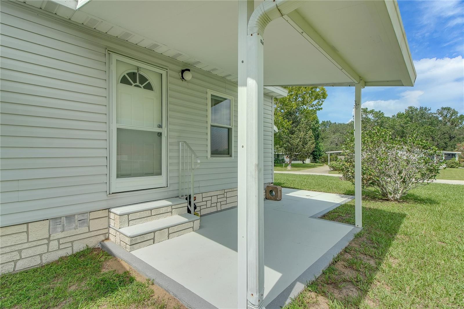 Image 4 of 34 For 13230 47th Court