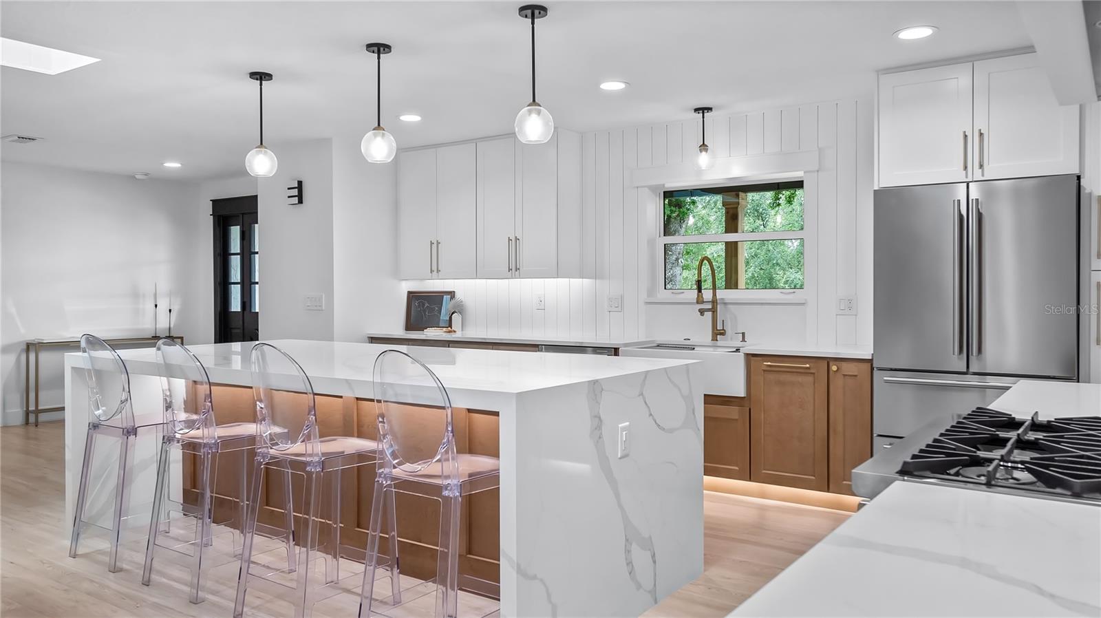 Image 16 of 77 For 15520 Vinola Drive