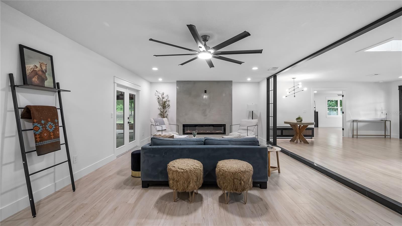 Image 22 of 77 For 15520 Vinola Drive