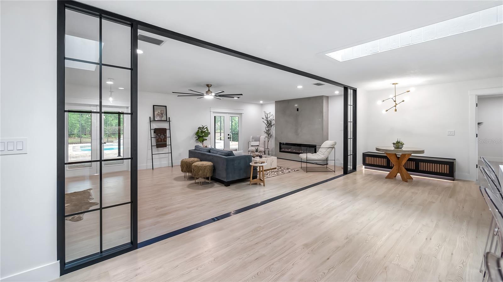 Image 27 of 77 For 15520 Vinola Drive