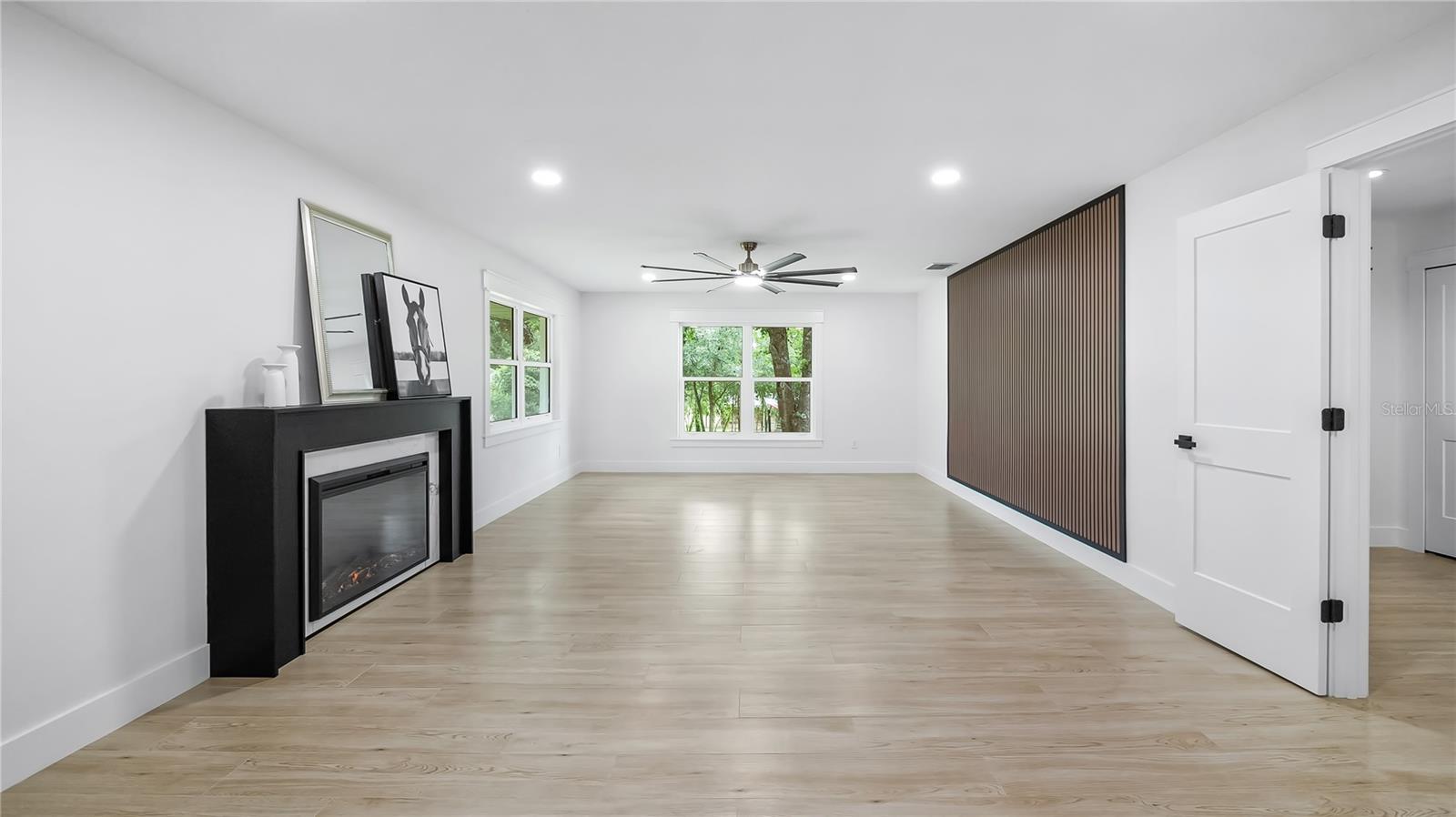 Image 33 of 77 For 15520 Vinola Drive