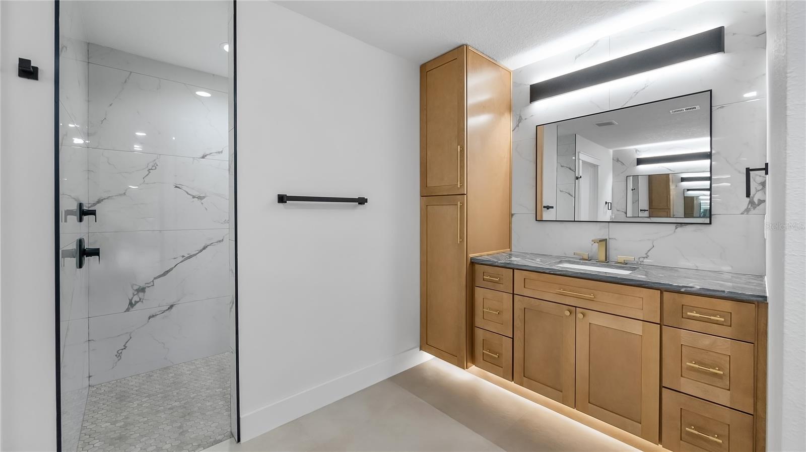 Image 39 of 77 For 15520 Vinola Drive