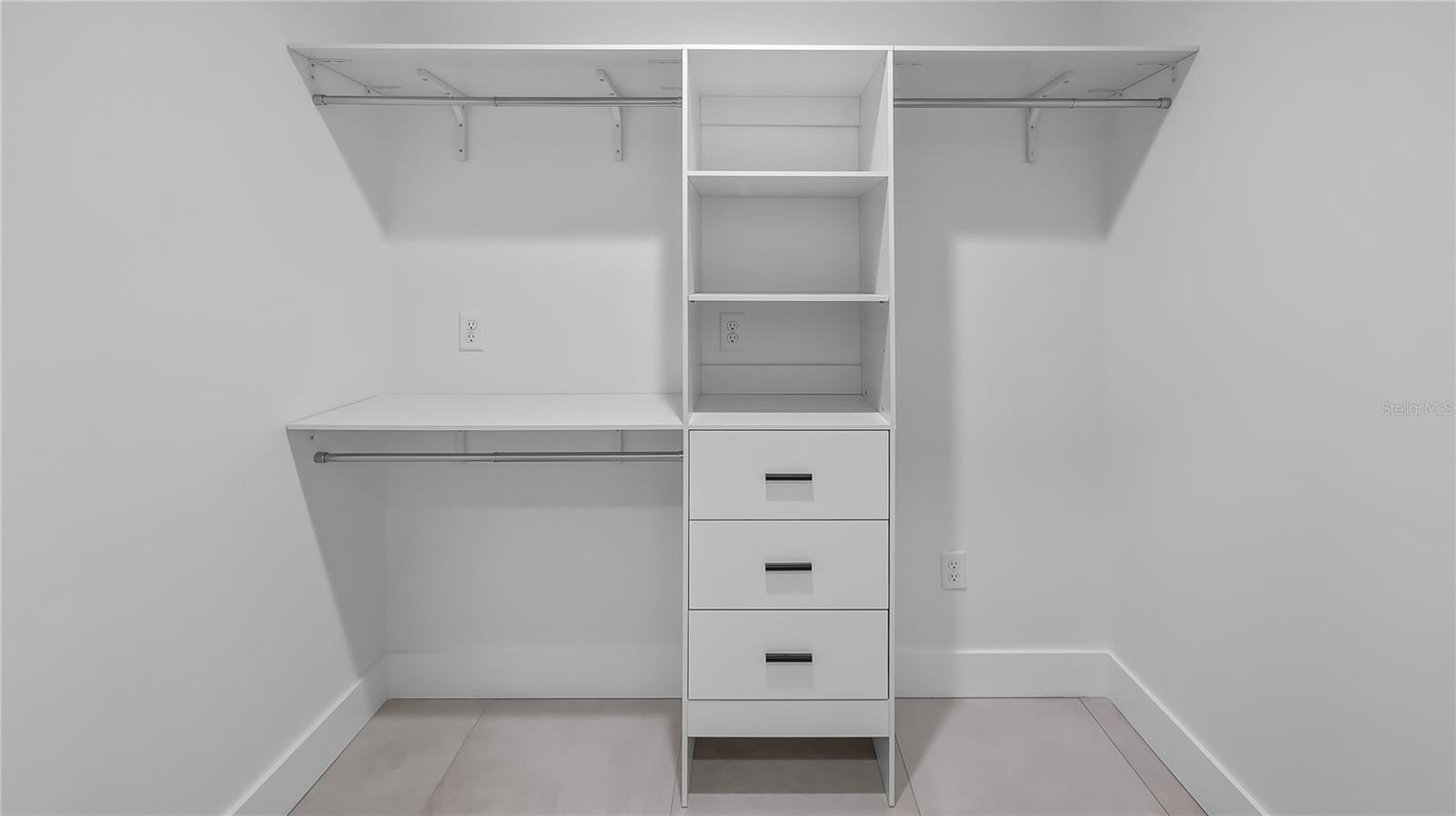Image 40 of 77 For 15520 Vinola Drive