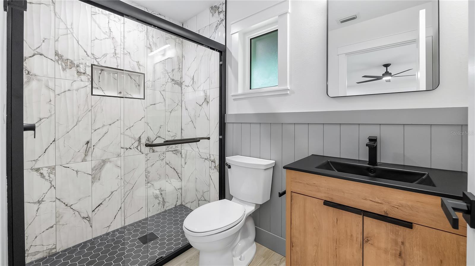 Image 48 of 77 For 15520 Vinola Drive