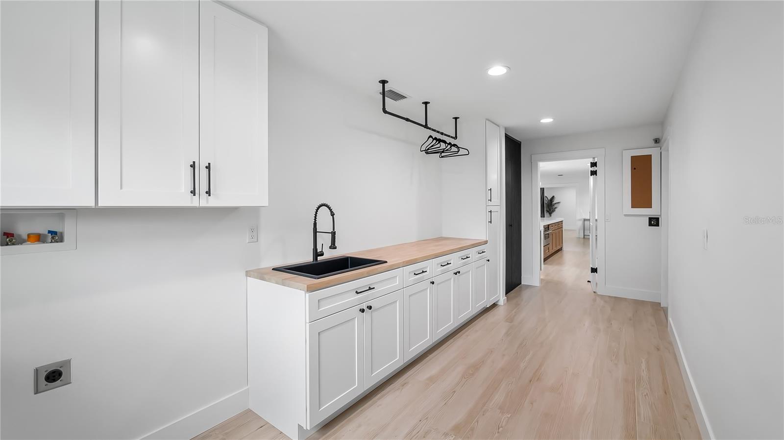Image 51 of 77 For 15520 Vinola Drive