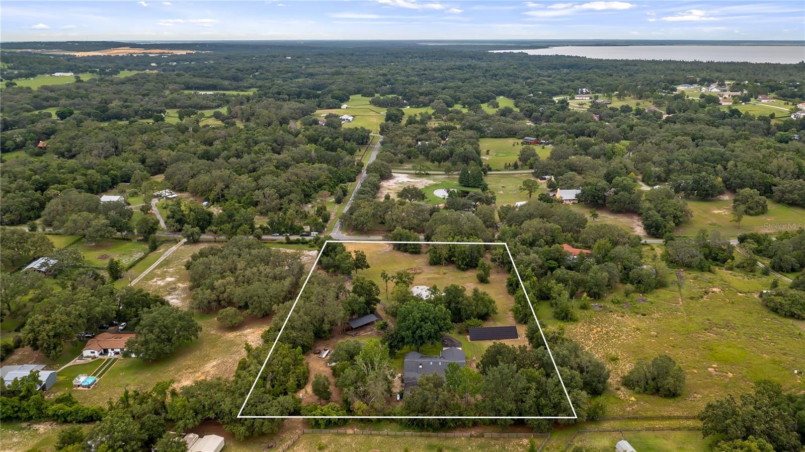 Image 6 of 77 For 15520 Vinola Drive