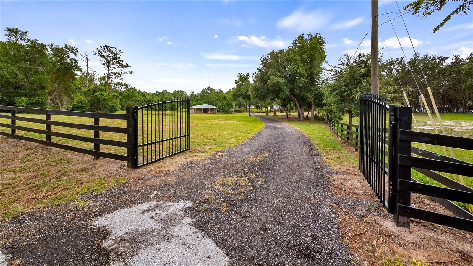 Image 70 of 77 For 15520 Vinola Drive