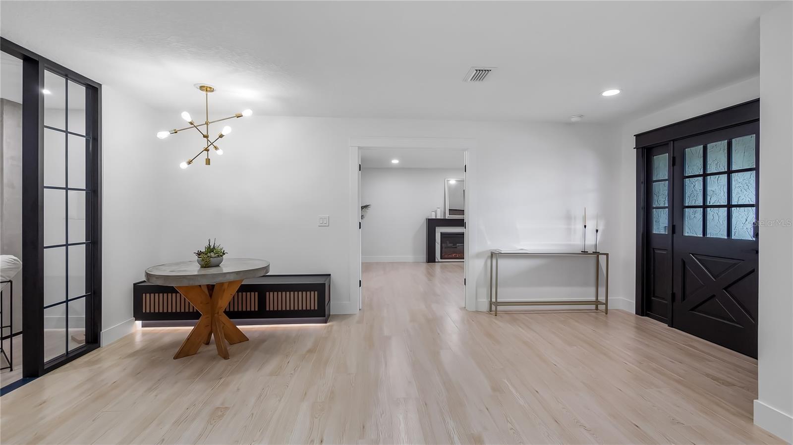 Image 8 of 77 For 15520 Vinola Drive