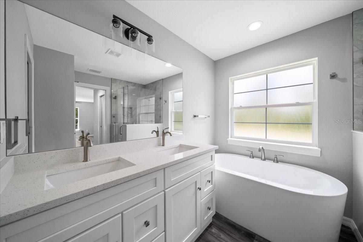 Listing photo id 14 for 6755 Edelweiss Way