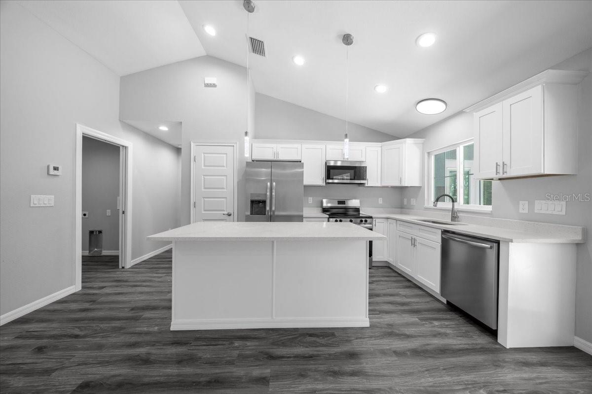 Listing photo id 6 for 6755 Edelweiss Way
