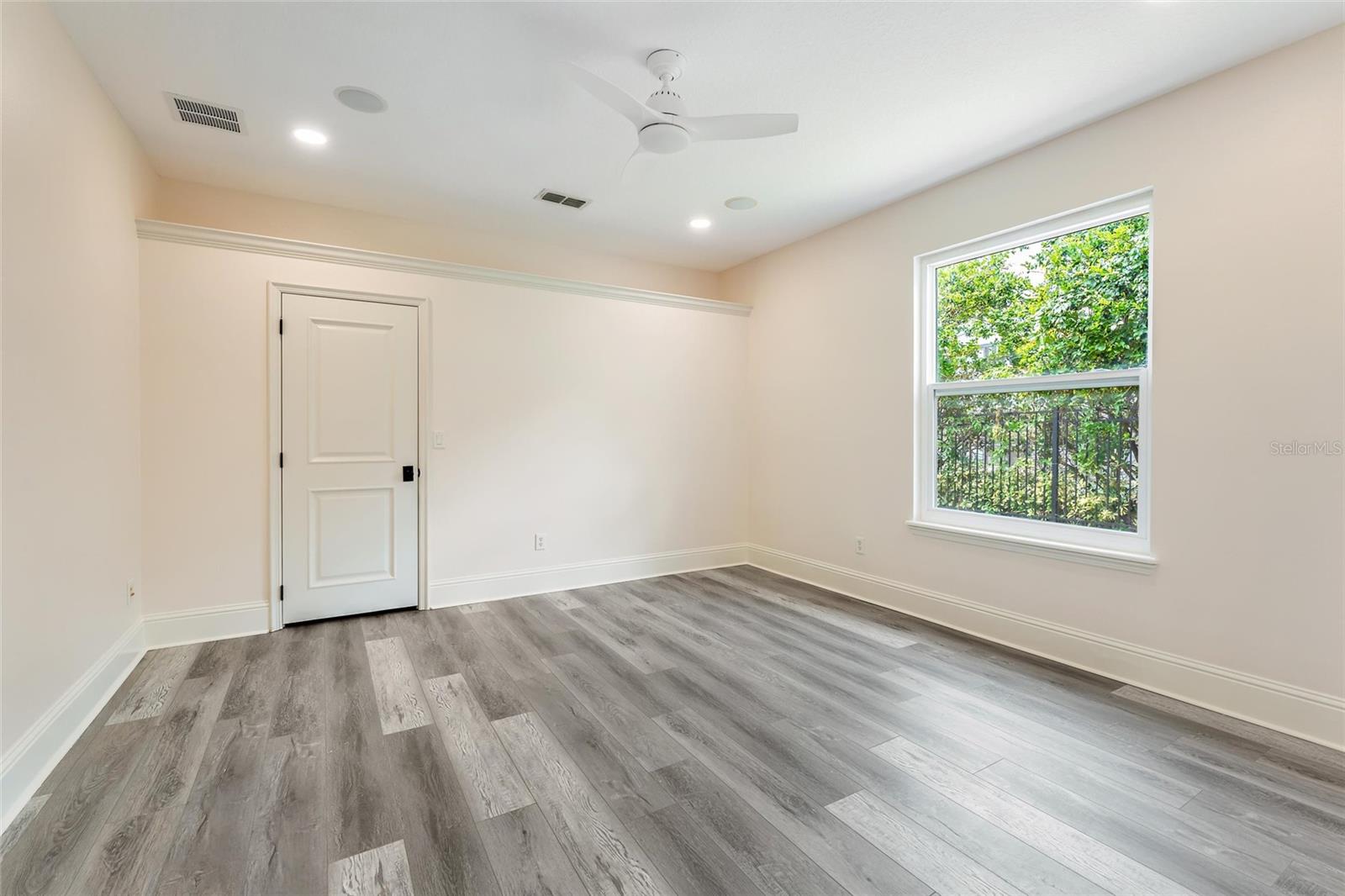 Image 51 of 70 For 5137 Tildens Grove Boulevard