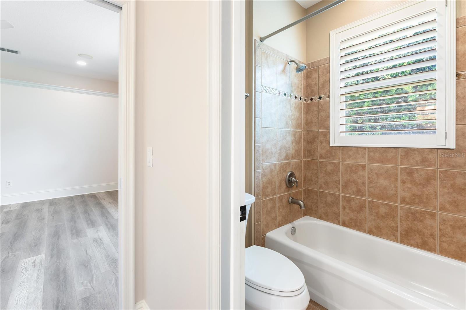 Image 54 of 70 For 5137 Tildens Grove Boulevard