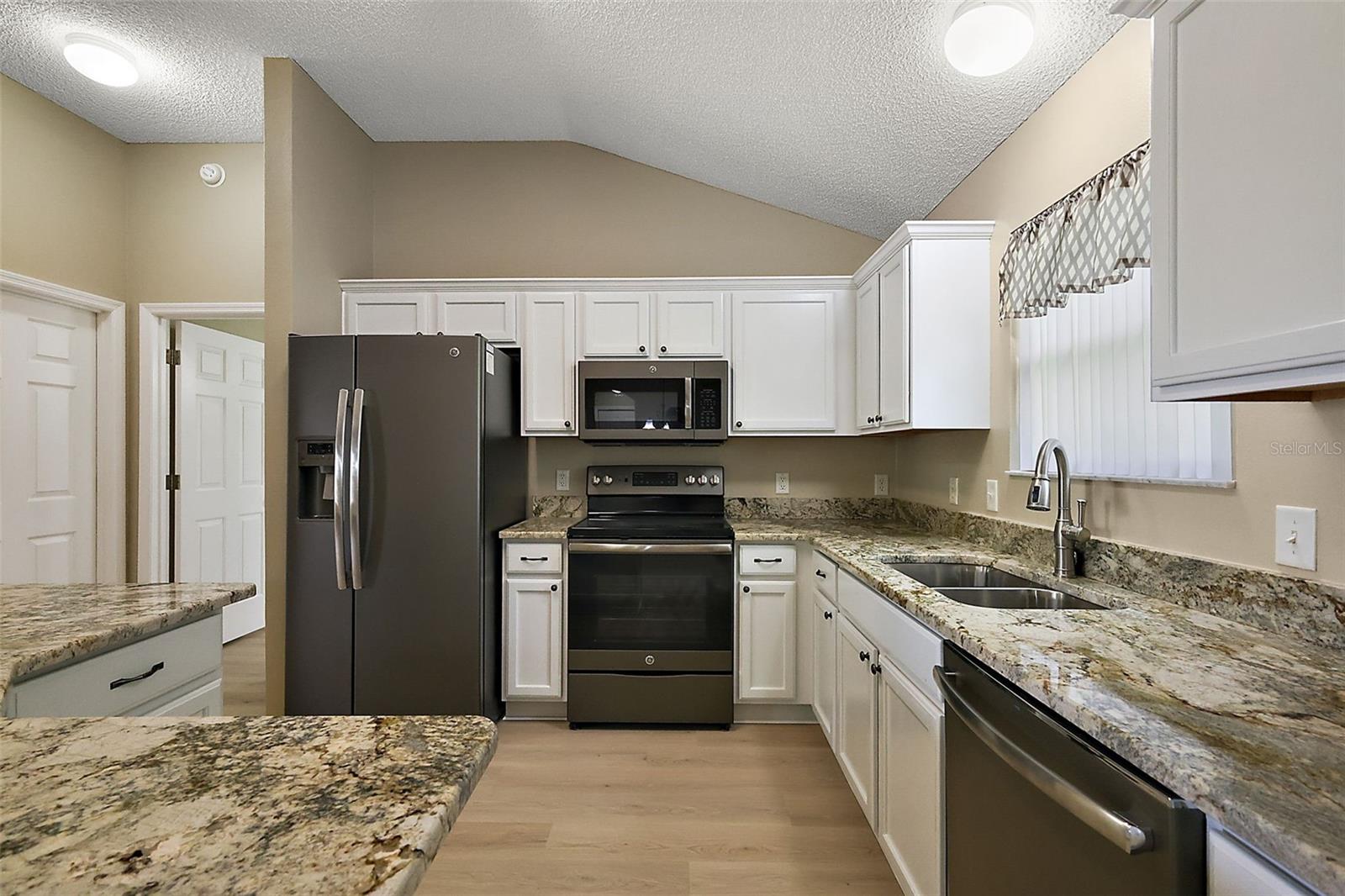 Image 13 of 28 For 1268 Camero Drive