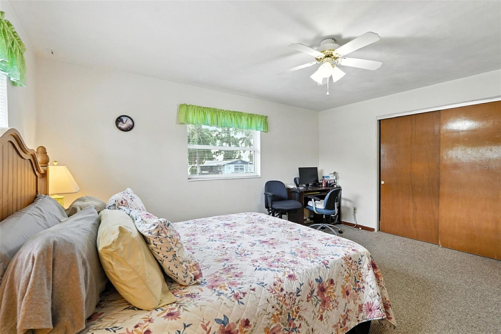 Image 19 of 57 For 32721 Lake Eustis Drive