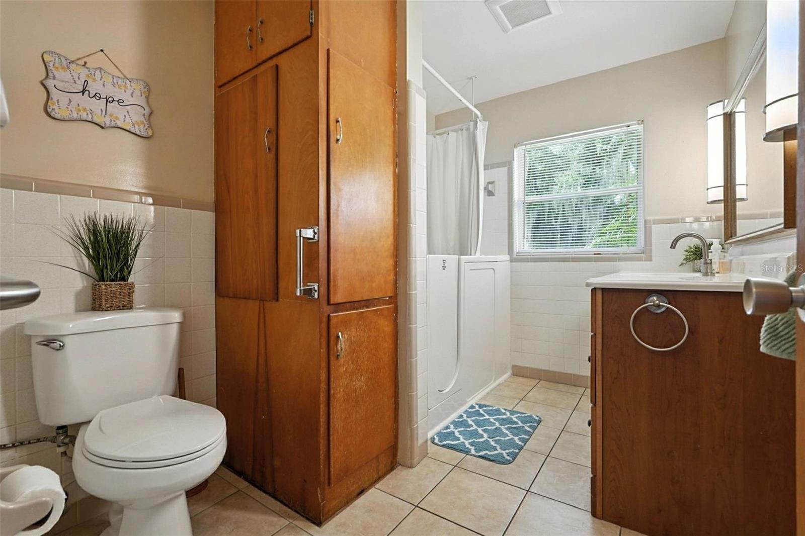 Image 22 of 57 For 32721 Lake Eustis Drive