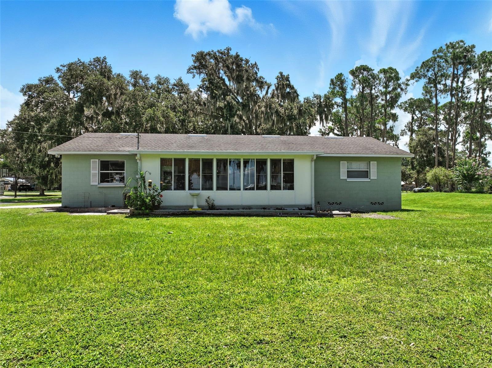 Image 4 of 57 For 32721 Lake Eustis Drive