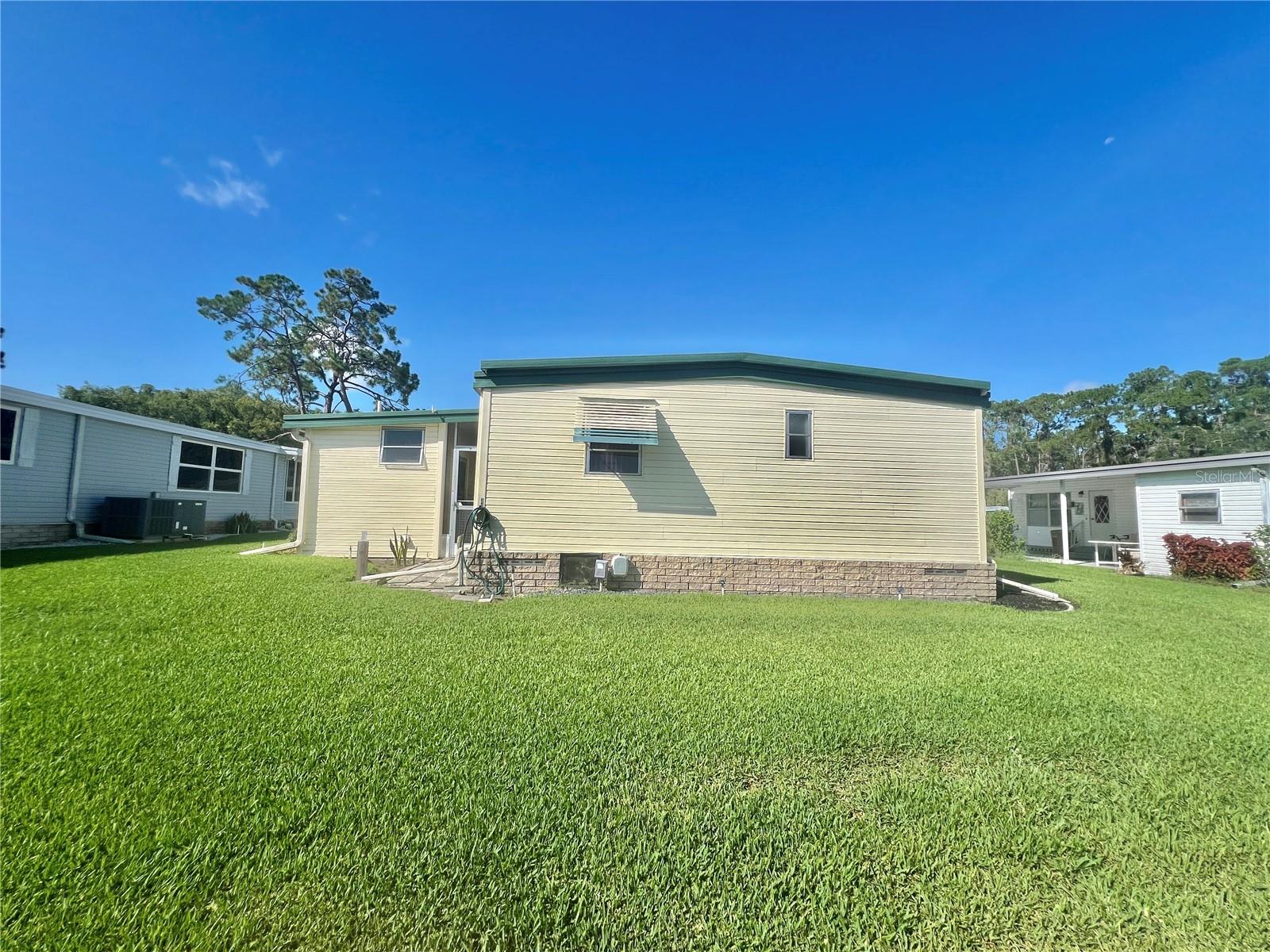 Image 12 of 49 For 428 Hawthorne Boulevard