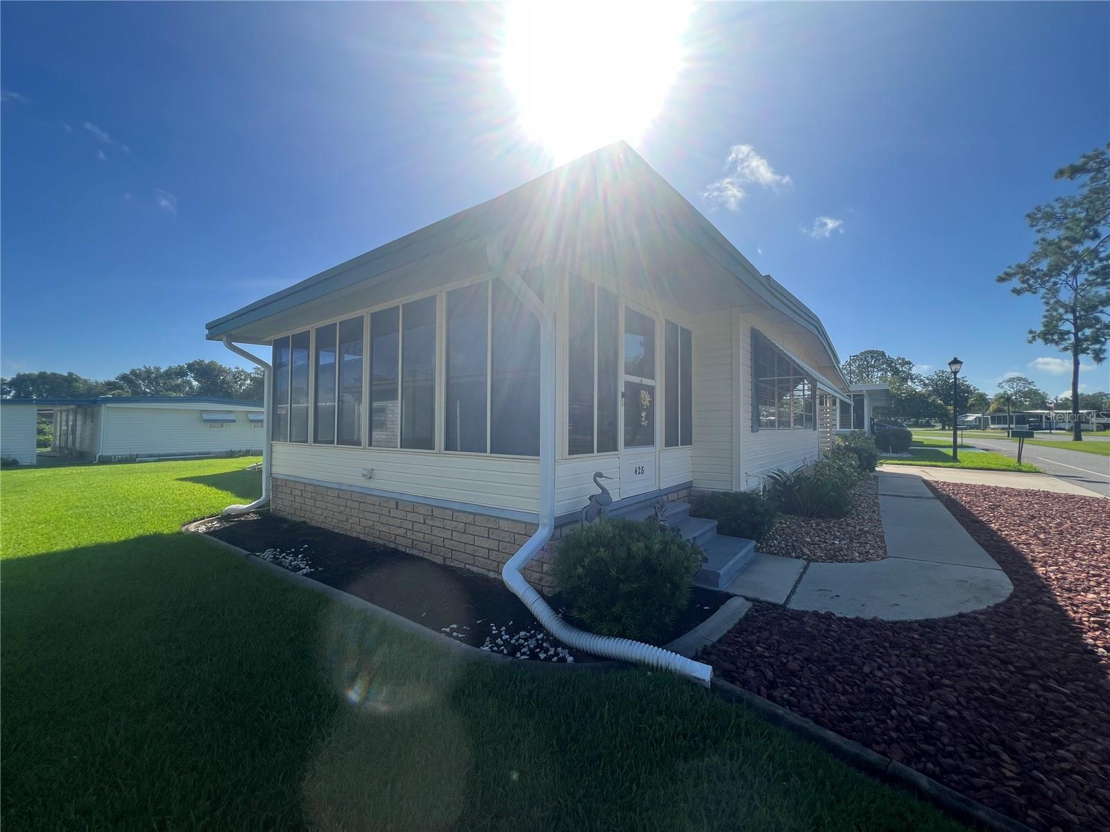 Image 14 of 49 For 428 Hawthorne Boulevard