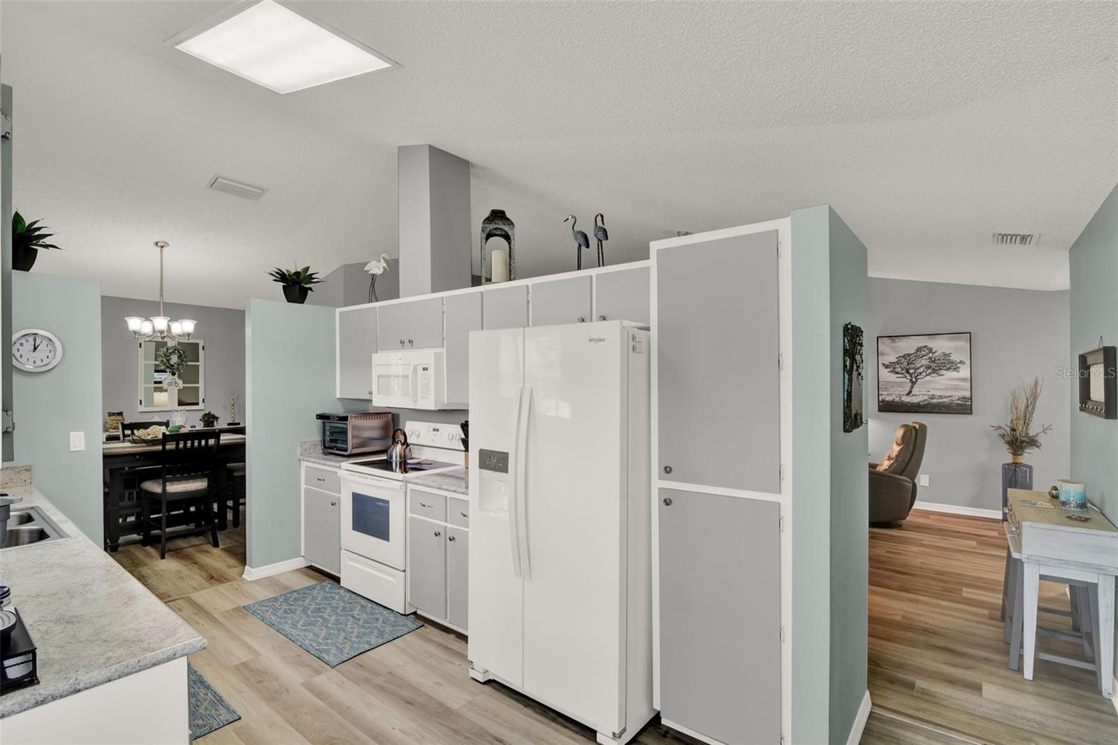Image 11 of 32 For 5648 Laver Street