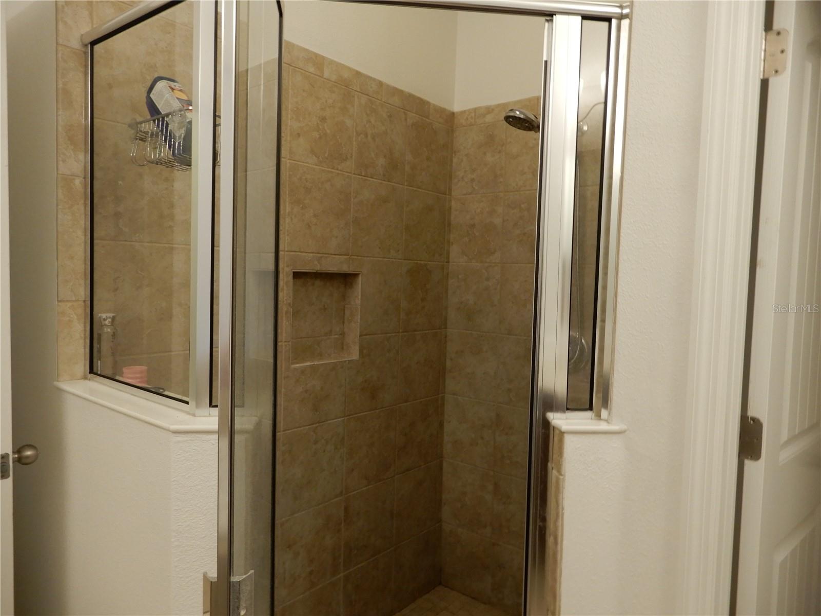 Image 12 of 33 For 1408 Diamond Loop Drive