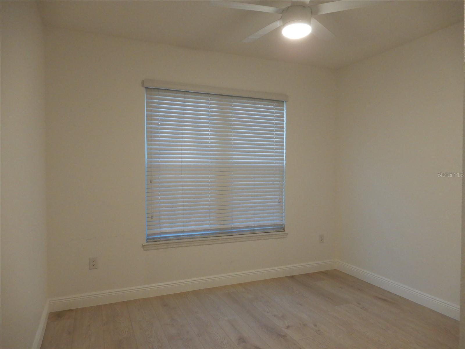 Image 5 of 33 For 1408 Diamond Loop Drive