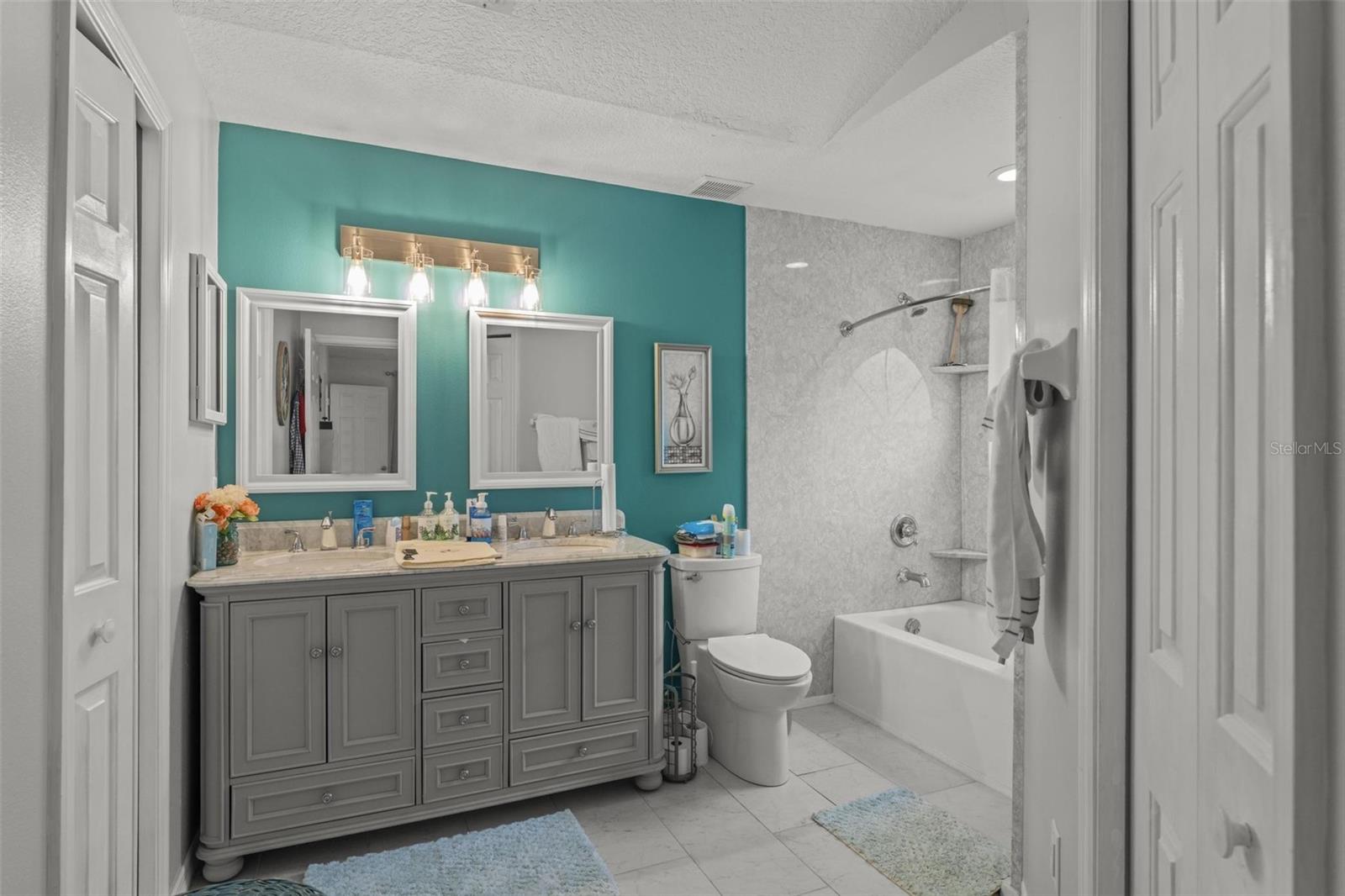 Image 27 of 56 For 11218 Fountain Lake Boulevard