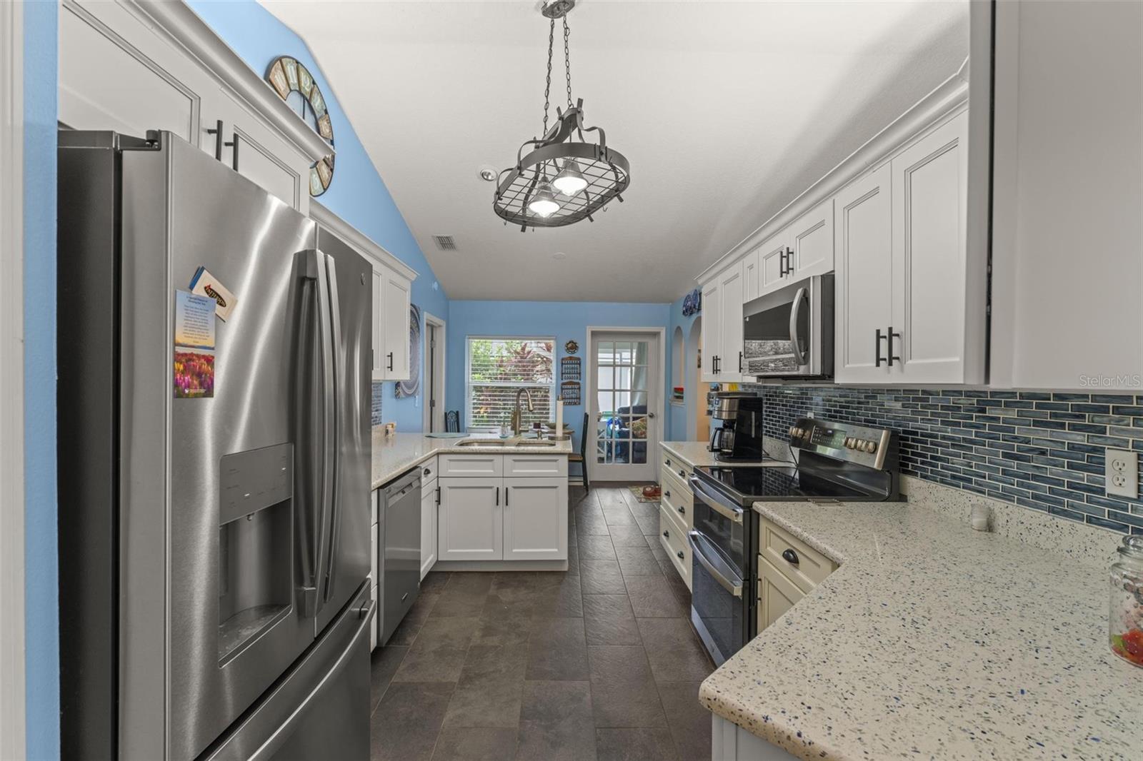 Image 7 of 56 For 11218 Fountain Lake Boulevard