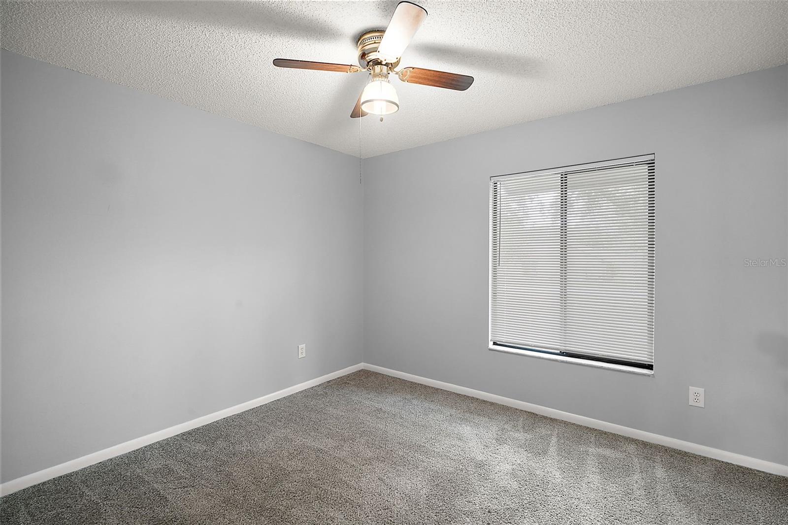 Image 16 of 36 For 17515 Hillside Drive