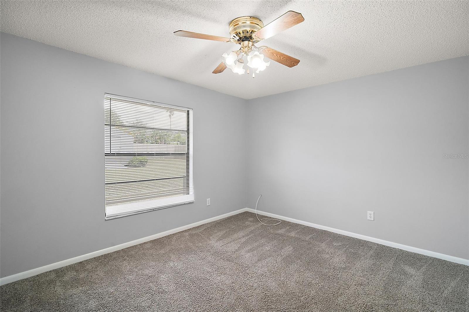 Image 17 of 36 For 17515 Hillside Drive