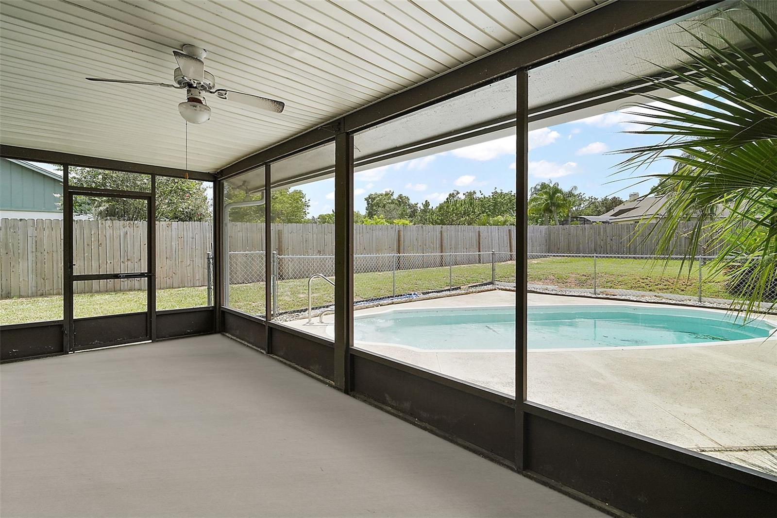 Image 20 of 36 For 17515 Hillside Drive