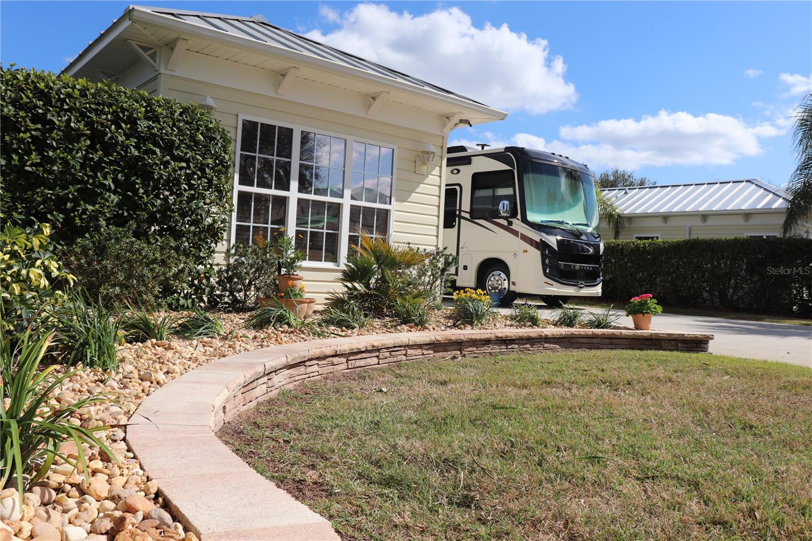 Image 4 of 37 For 9573 49th Terrace