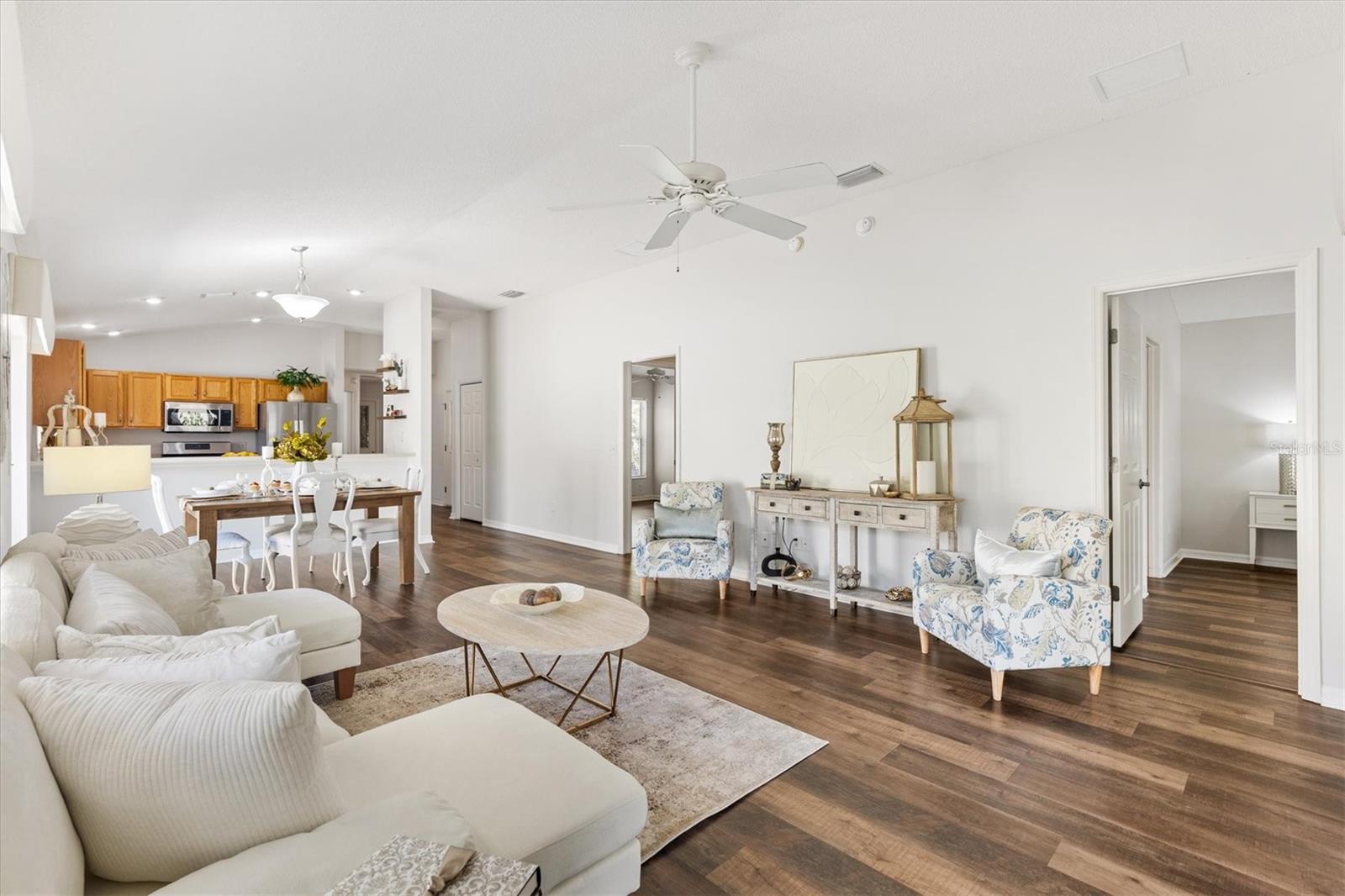 Image 14 of 42 For 610 Danbury Street