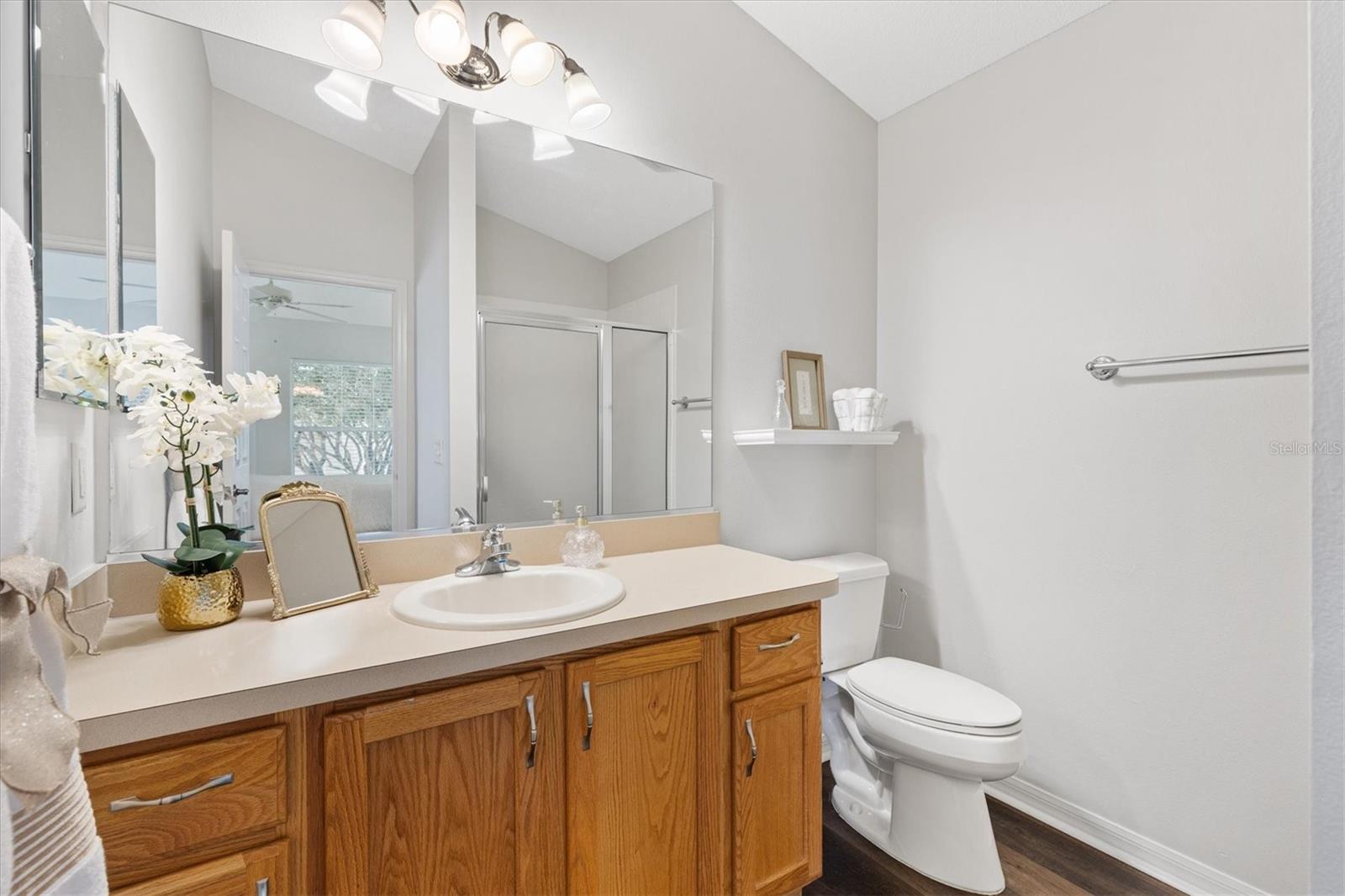 Image 18 of 42 For 610 Danbury Street