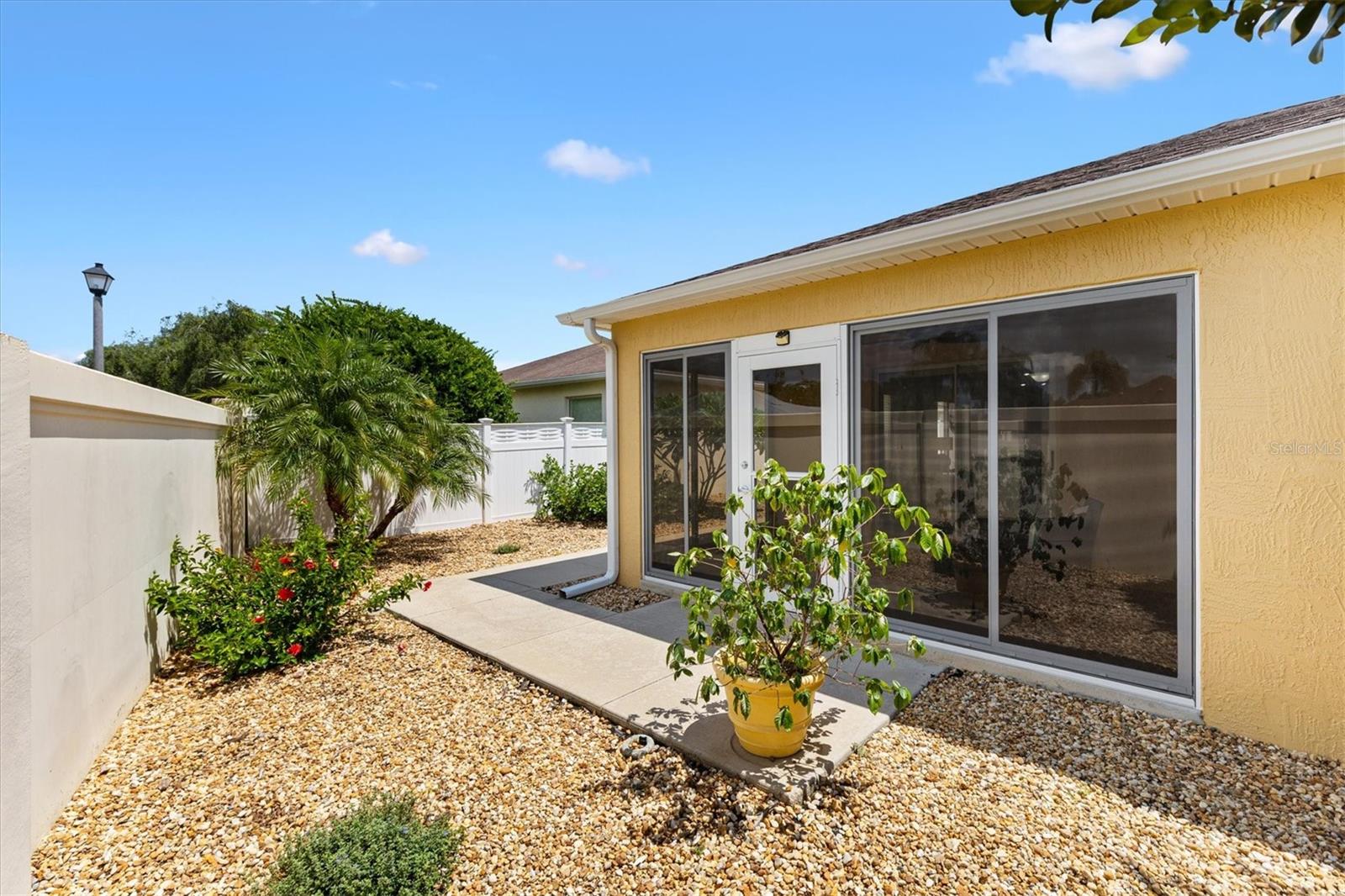 Image 29 of 42 For 610 Danbury Street