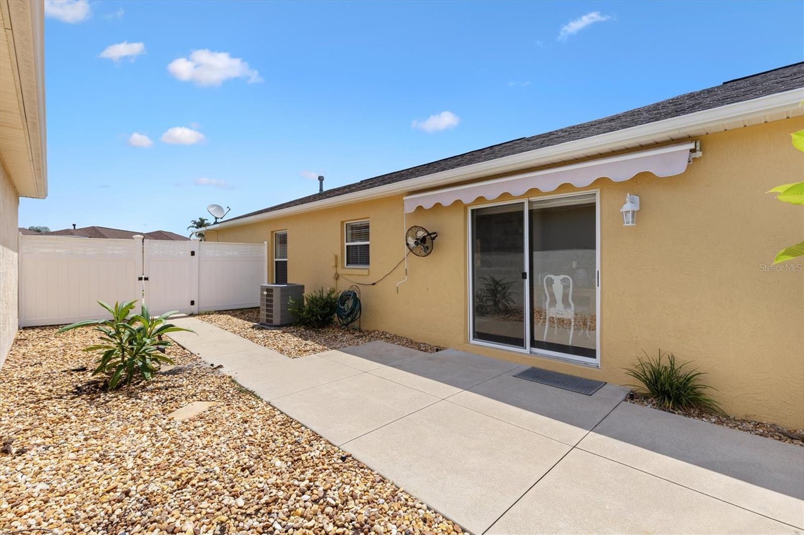 Image 30 of 42 For 610 Danbury Street