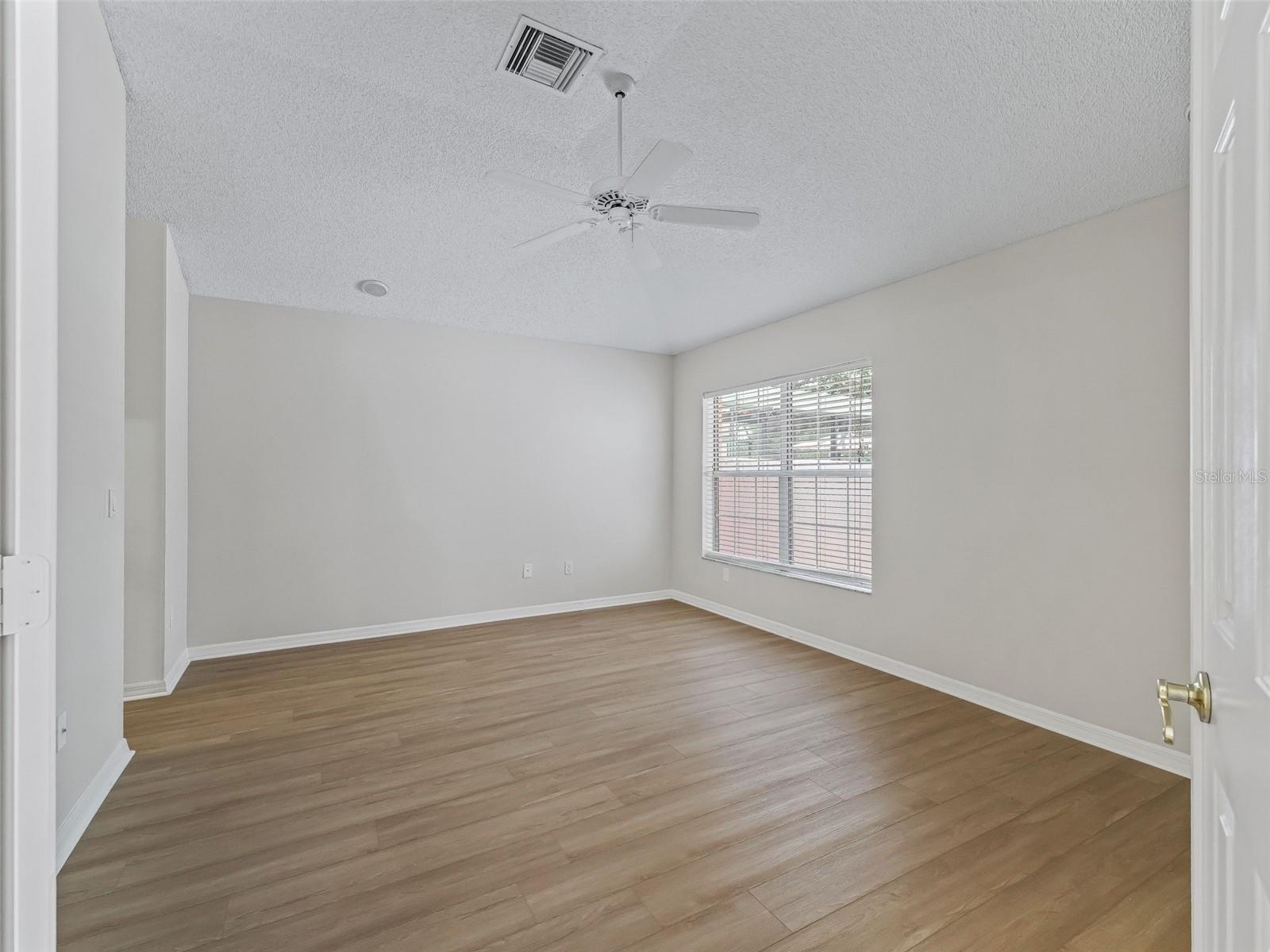 Image 12 of 31 For 1305 Santa Maria Avenue