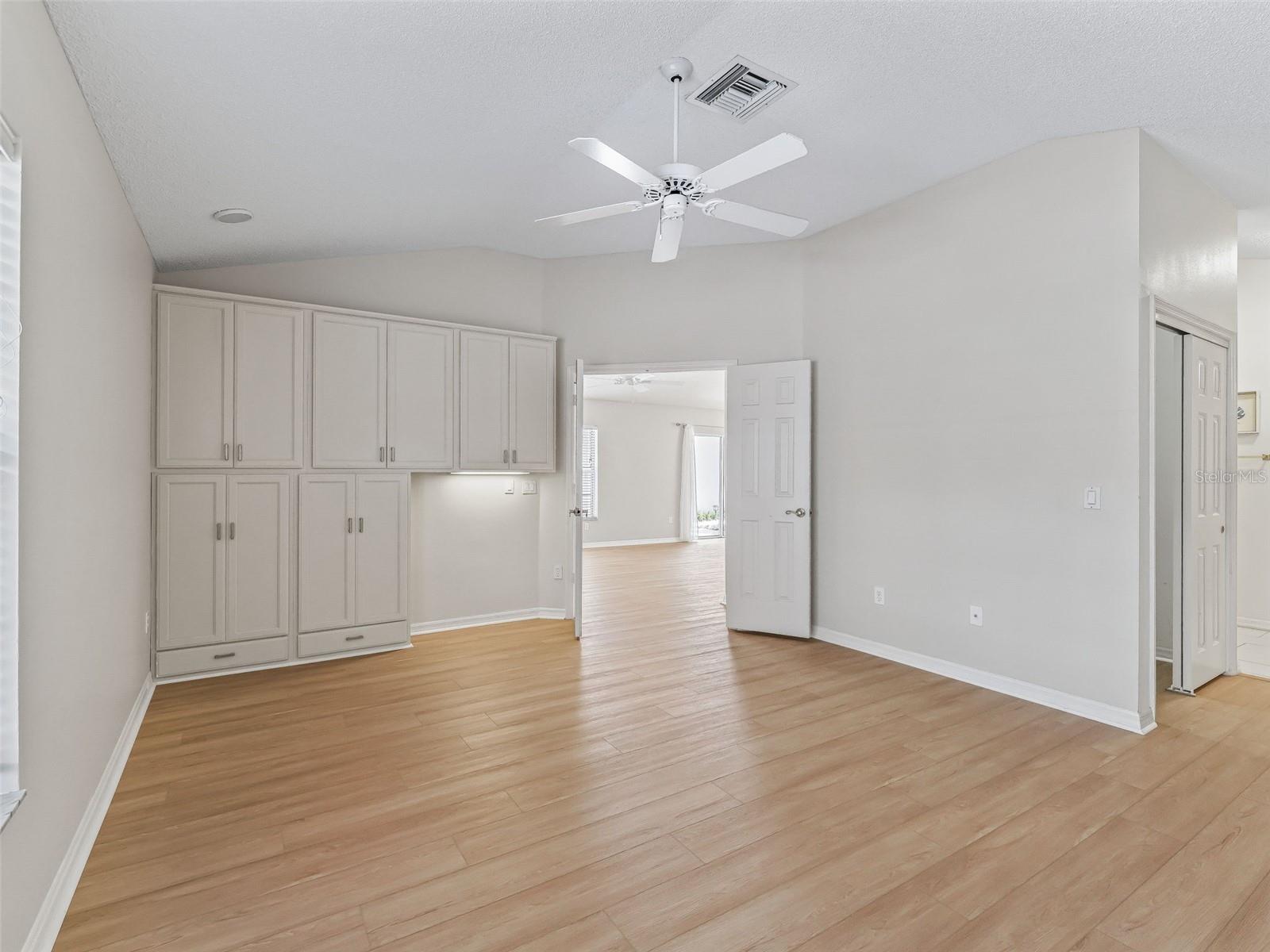 Image 15 of 31 For 1305 Santa Maria Avenue