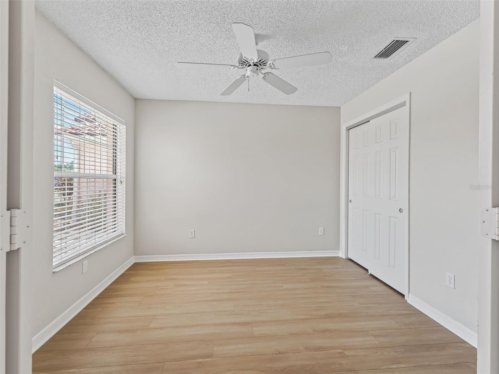 Image 4 of 31 For 1305 Santa Maria Avenue