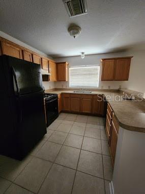 Image 5 of 12 For 2329 Myer Avenue 2