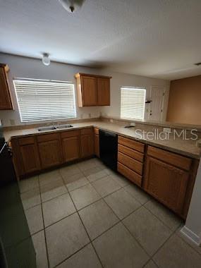 Image 6 of 12 For 2329 Myer Avenue 2