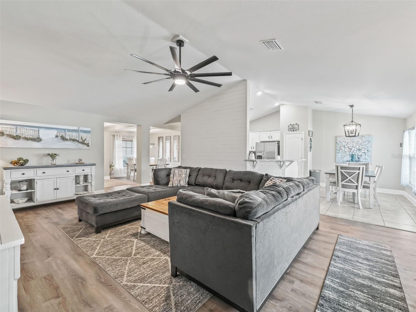 Image 10 of 36 For 9806 Pepper Tree Place