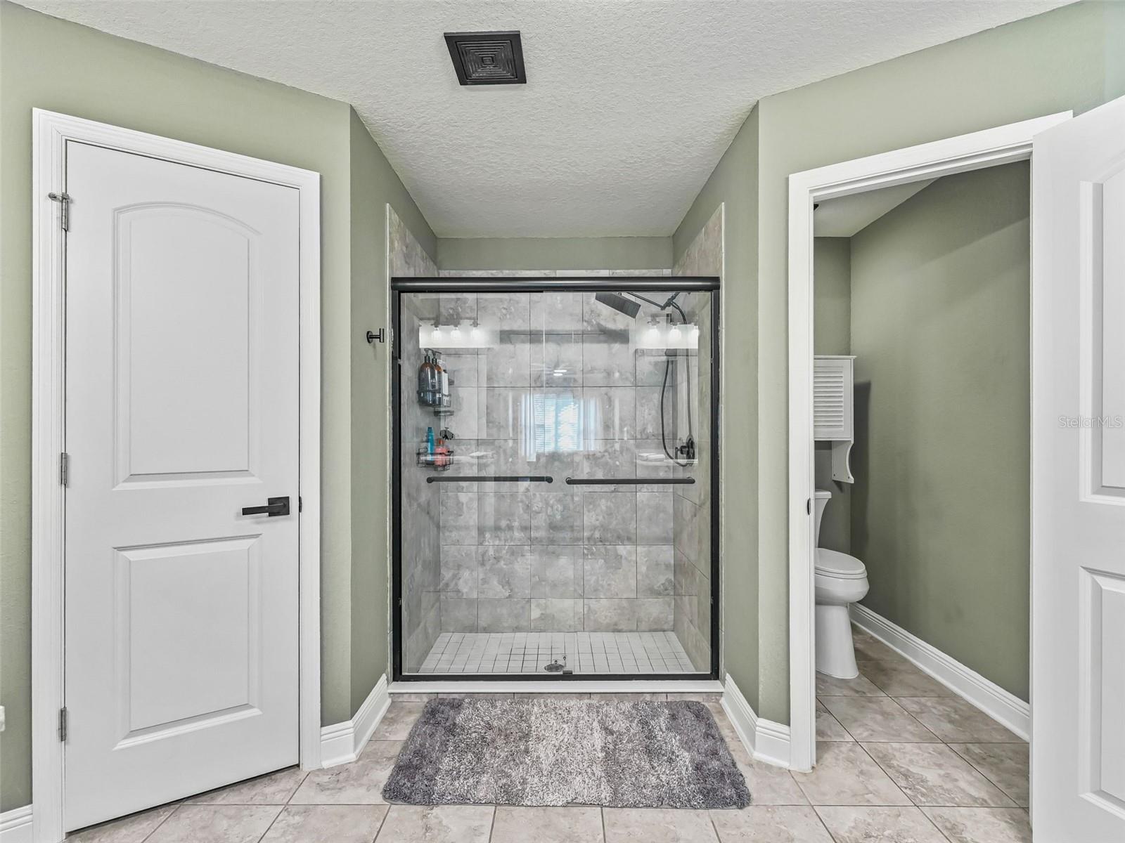 Image 18 of 36 For 9806 Pepper Tree Place