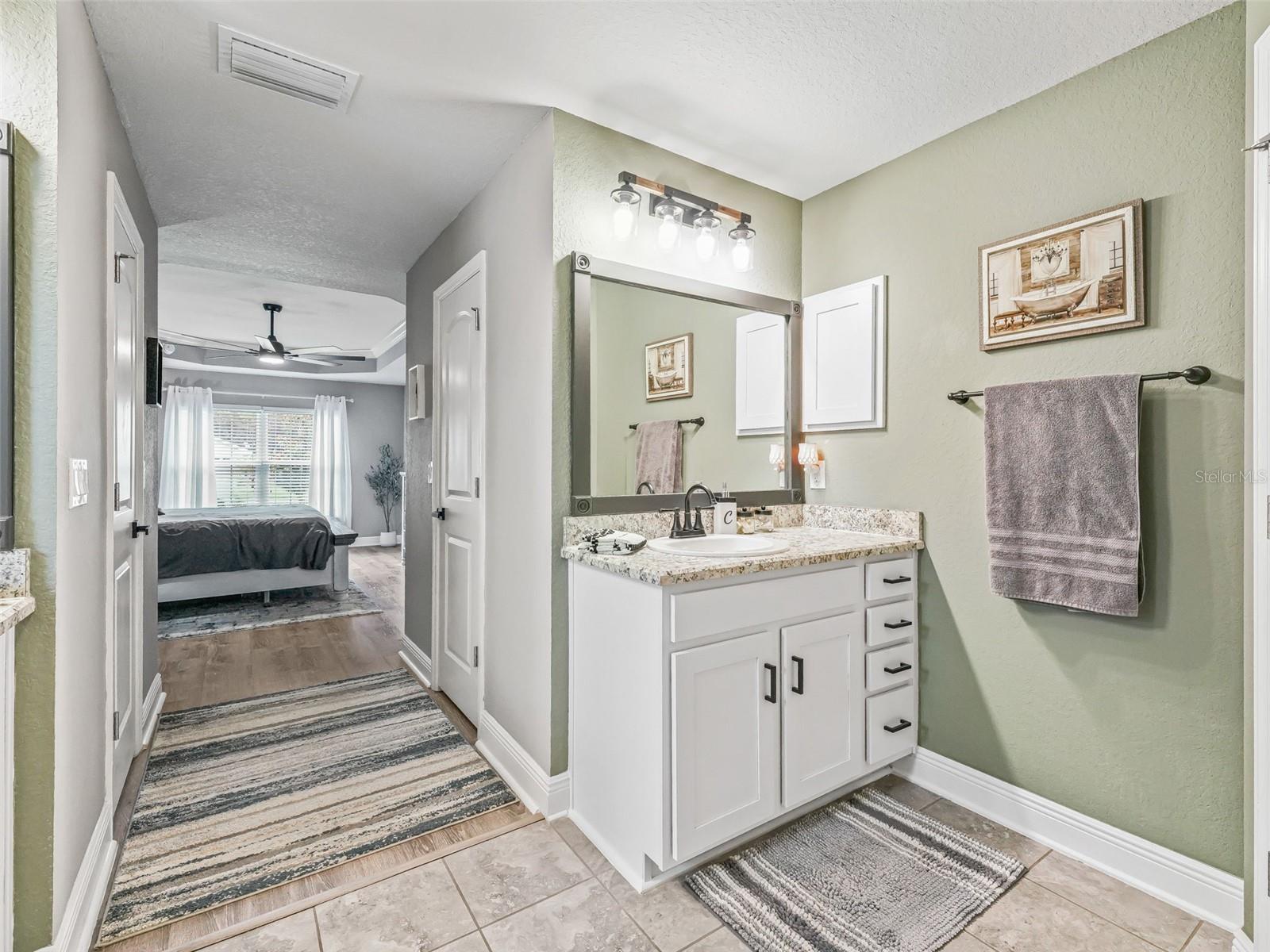 Image 19 of 36 For 9806 Pepper Tree Place